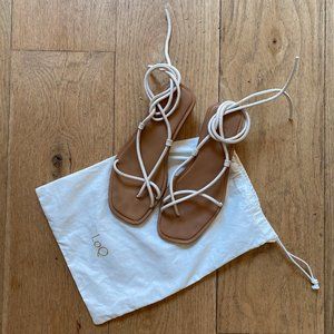 LOQ Ara Sandals